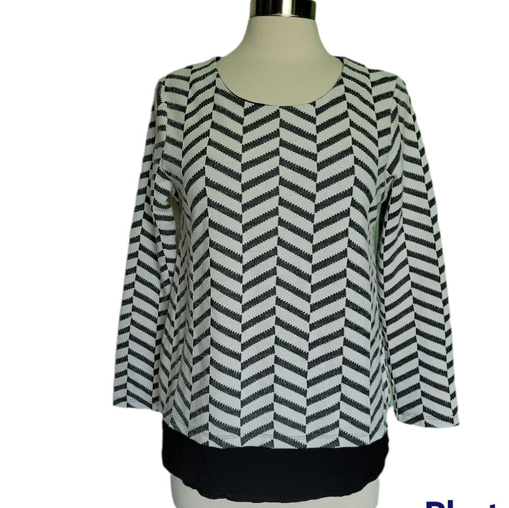Pleione Black&White Chevron Long Sleeve Top - M